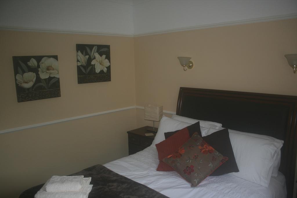 Laragh Mountain View Lodge Saggart Habitación foto